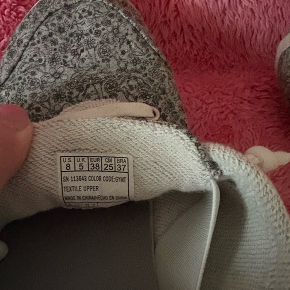 Skechers BOBS Gray Patterned Sneakers - Picture 4 of 4